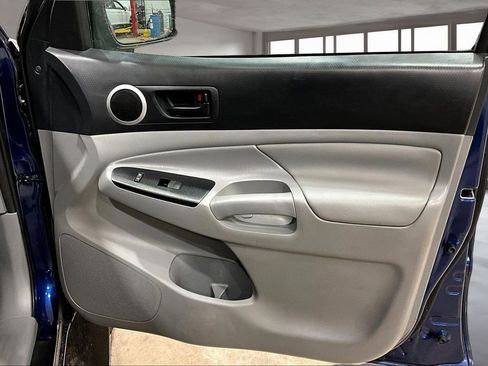 Used 2015 Toyota Tacoma 4x4 Double Cab w/ TRD Off-Road Package image 21