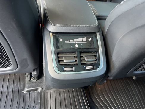 Used 2023 Volvo XC90 B6 Ultimate AWD/4WD image 38