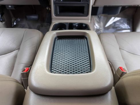 Used 2004 Chevrolet Silverado 3500 LT w/ Heavy-Duty Power Package image 37