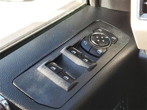 Used 2019 Ford F150 Lariat image 24