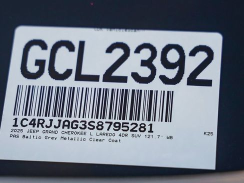 New 2025 Jeep Grand Cherokee L Laredo w/ Luxury Tech Group I image 30