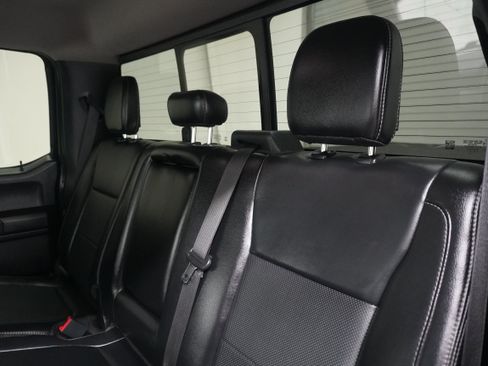Used 2019 Ford F450 Lariat w/ Lariat Value Package AWD/4WD image 14