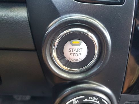 Used 2021 Nissan Titan PRO-4X w/ Pro-4x Convenience Package AWD/4WD image 24