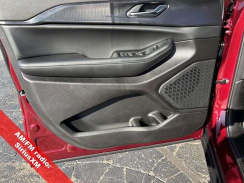 New 2025 Jeep Grand Cherokee L Altitude image 18