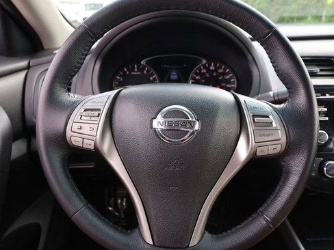 Used 2014 Nissan Altima 2.5 SV FWD image 10