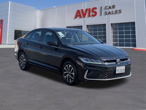 Used 2025 Volkswagen Jetta S image 3