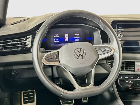 Used 2025 Volkswagen Jetta Sport FWD image 18