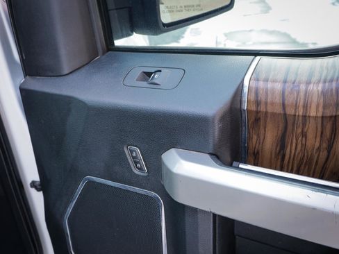 Used 2018 Ford F150 Lariat w/ Equipment Group 502A Luxury image 28