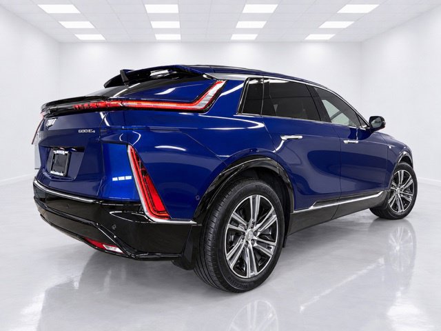Used 2024 Cadillac Lyriq Luxury AWD/4WD image 10