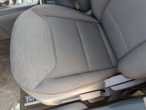 New 2025 Ford Maverick XL image 4