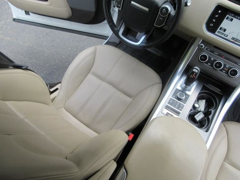 Used 2016 Land Rover Range Rover Sport SE AWD/4WD image 15