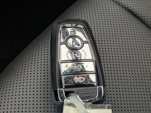 New 2026 Lincoln Corsair Premiere image 25