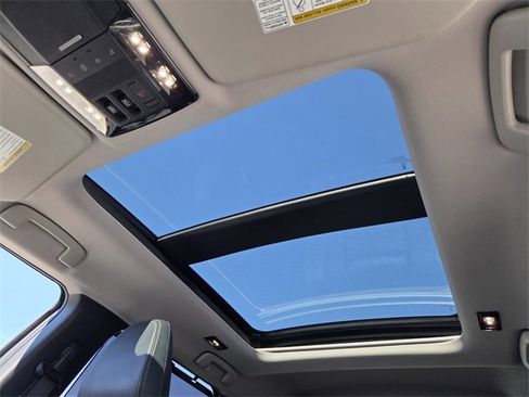 Used 2025 Mitsubishi Outlander SEL image 22