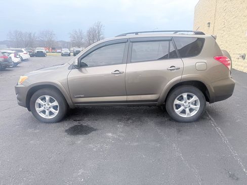 Used 2010 Toyota RAV4 Limited image 2
