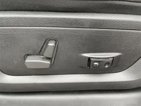 Used 2022 RAM 2500 Big Horn w/ Level A Equipment Group image 12