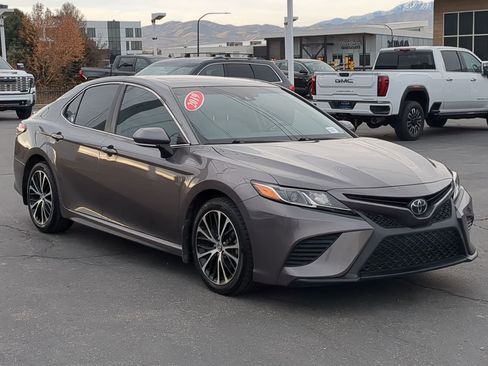 Used 2019 Toyota Camry SE w/ Audio Package image 7