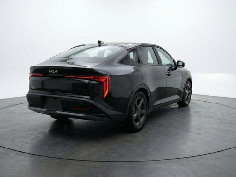 Used 2025 Kia K4 FWD image 9