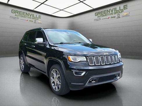Used 2021 Jeep Grand Cherokee Overland w/ Trailer Tow Group IV image 8