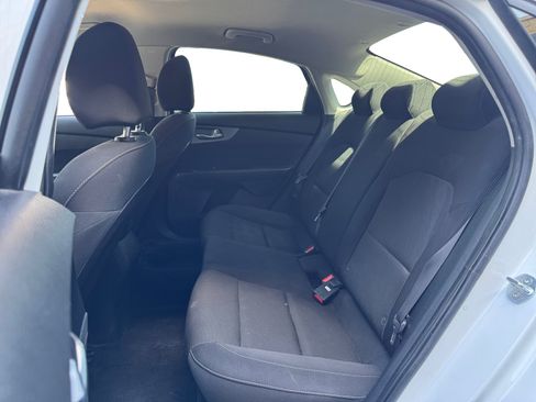 Used 2021 Kia Forte LXS FWD image 13