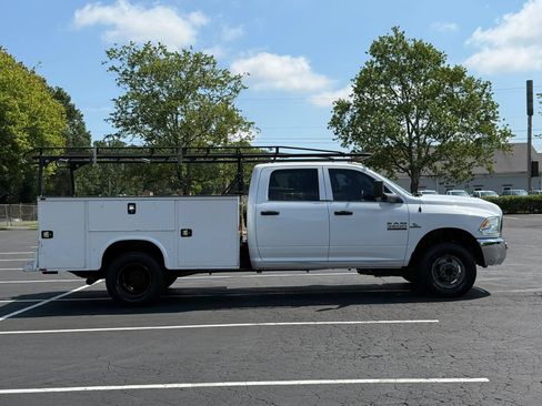 Used 2018 RAM 3500 Tradesman w/ Chrome Appearance Group AWD/4WD image 7