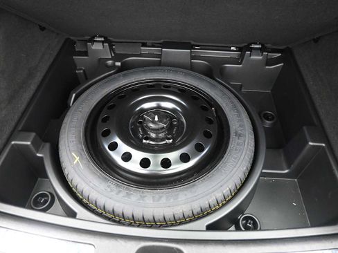 Used 2024 Cadillac XT4 Premium Luxury image 27