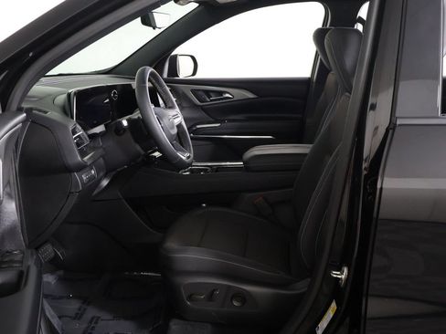 Used 2026 Chevrolet Traverse LT w/ Driver Confidence Package AWD/4WD image 27