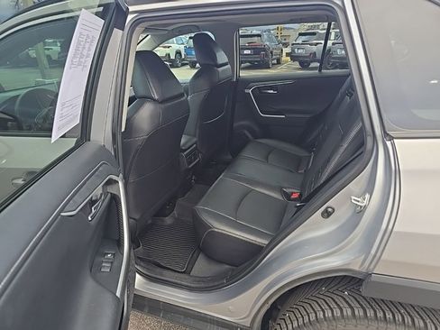 Used 2022 Toyota RAV4 Limited image 9