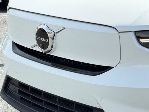 Certified 2023 Volvo C40 P8 Recharge Ultimate w/ Protection Package Premier image 7