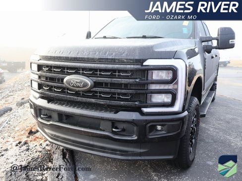 Used 2023 Ford F250 XLT w/ Black Appearance Package image 1
