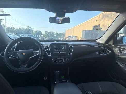 Used 2017 Chevrolet Malibu LS FWD image 7