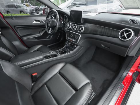 Used 2019 Mercedes-Benz GLA 250 image 37