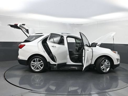 Used 2019 Chevrolet Equinox Premier AWD/4WD image 35