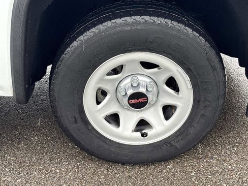 Used 2017 GMC Sierra 1500 2WD Regular Cab w/ Sierra Convenience Package image 8