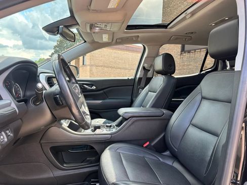 Used 2021 GMC Acadia SLT FWD image 7