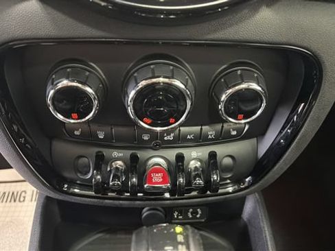 Used 2017 MINI Cooper Clubman ALL4 AWD/4WD image 32