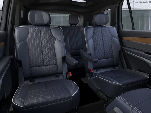 New 2026 Cadillac Vistiq Premium Luxury AWD/4WD image 17