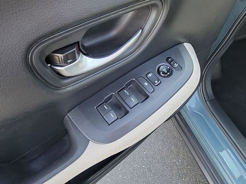 Used 2024 Honda HR-V LX image 21