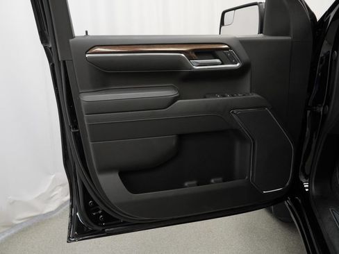Used 2024 Chevrolet Silverado 1500 LT AWD/4WD image 23