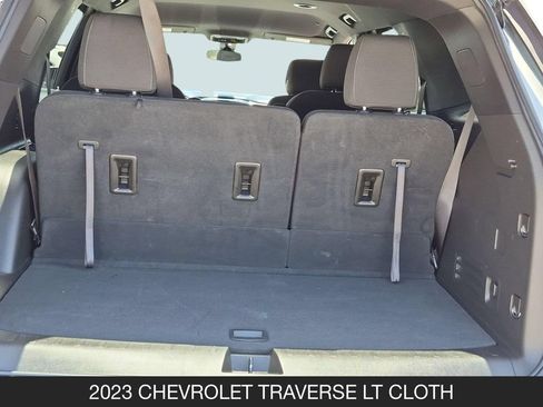 Used 2023 Chevrolet Traverse LT FWD image 23