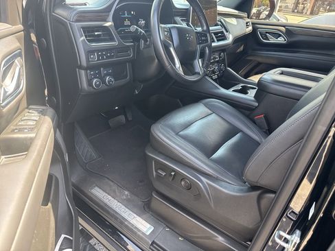 Used 2022 Chevrolet Suburban Z71 image 6