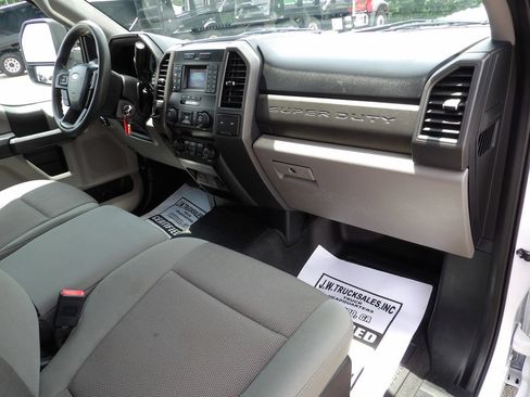 Used 2020 Ford F250 XL w/ Power Equipment Group RWD image 31