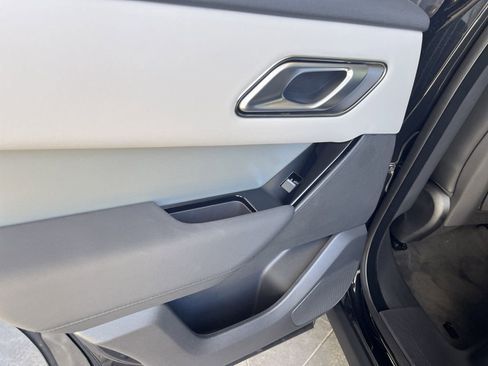 New 2025 Land Rover Range Rover Velar S image 30