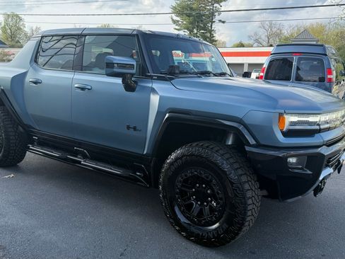 Used 2024 GMC Hummer EV 3X w/ Omega Edition AWD/4WD image 10