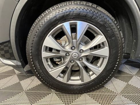 Used 2016 Nissan Murano SV AWD/4WD image 14