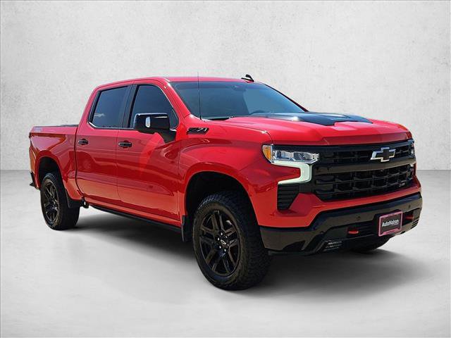 Used 2024 Chevrolet Silverado 1500 LT Trail Boss w/ LT Trail Boss Premium Package AWD/4WD image 2