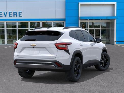 New 2026 Chevrolet Trax LT w/ Midnight Edition image 4