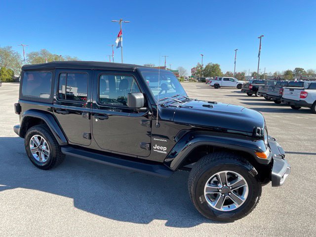 Used 2022 Jeep Wrangler Unlimited Sahara w/ Cold Weather Group AWD/4WD image 2