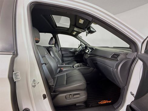 Used 2023 Honda Passport TrailSport image 29