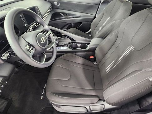 Certified 2025 Hyundai Elantra Blue image 10