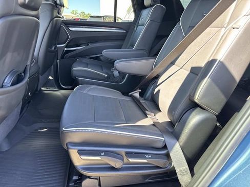 Used 2025 Cadillac Escalade Sport w/ Touring Package image 16